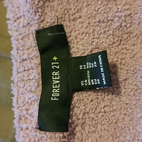 Forever 21 crop - Picture 3 of 3